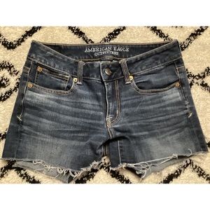 American eagle size 2 shorty dark wash jean shorts